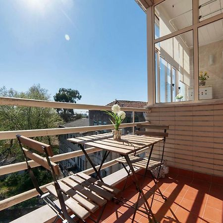 Sunny View To The Tower Apartment Porto Bagian luar foto