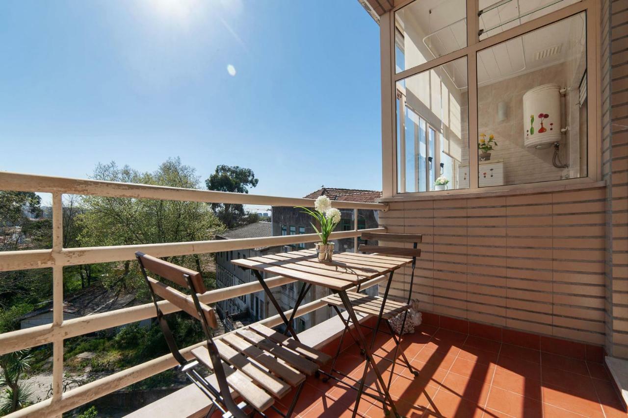 Sunny View To The Tower Apartment Porto Bagian luar foto