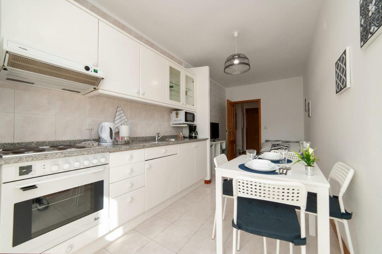 Sunny View To The Tower Apartment Porto Bagian luar foto