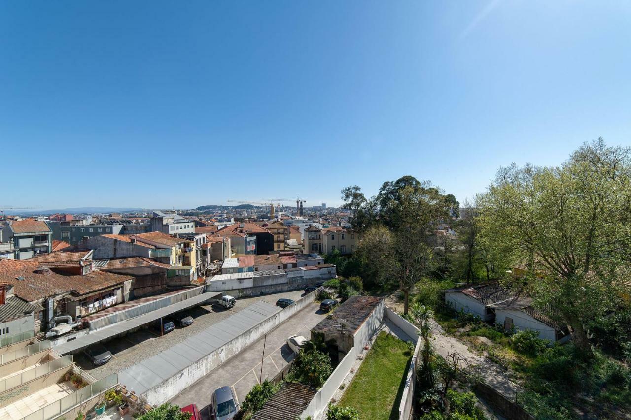 Sunny View To The Tower Apartment Porto Bagian luar foto