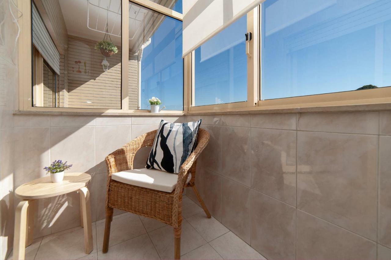 Sunny View To The Tower Apartment Porto Bagian luar foto